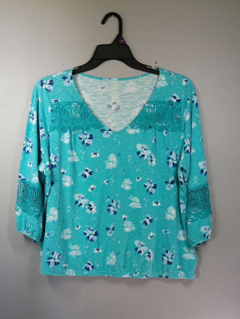 St. John's Bay Turquoise Floral Top Size OX
